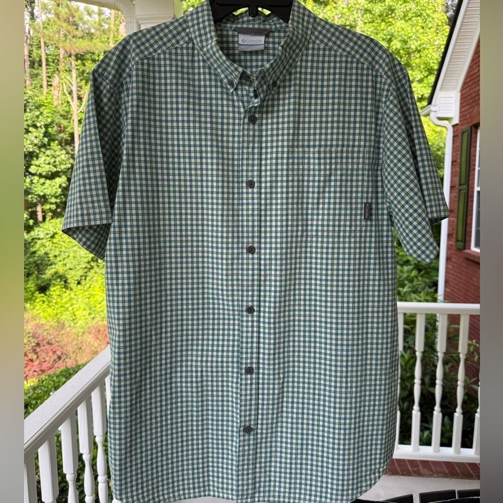 Columbia Green Casual Button Down Shirt with Gingham Pattern